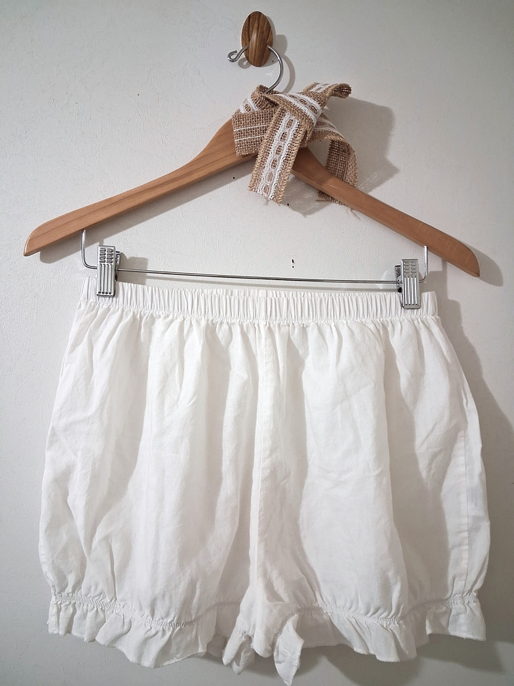 Sonderhaus Soft Winter White Romeo High Rise Ruffled Hem Cotton Bloomer Shorts - Picture 15 of 15